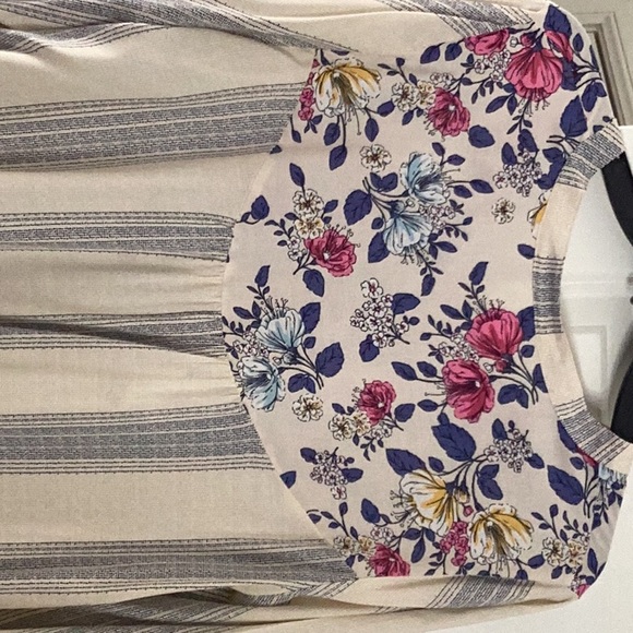 Cute fig and flower size xl top - Picture 4 of 5